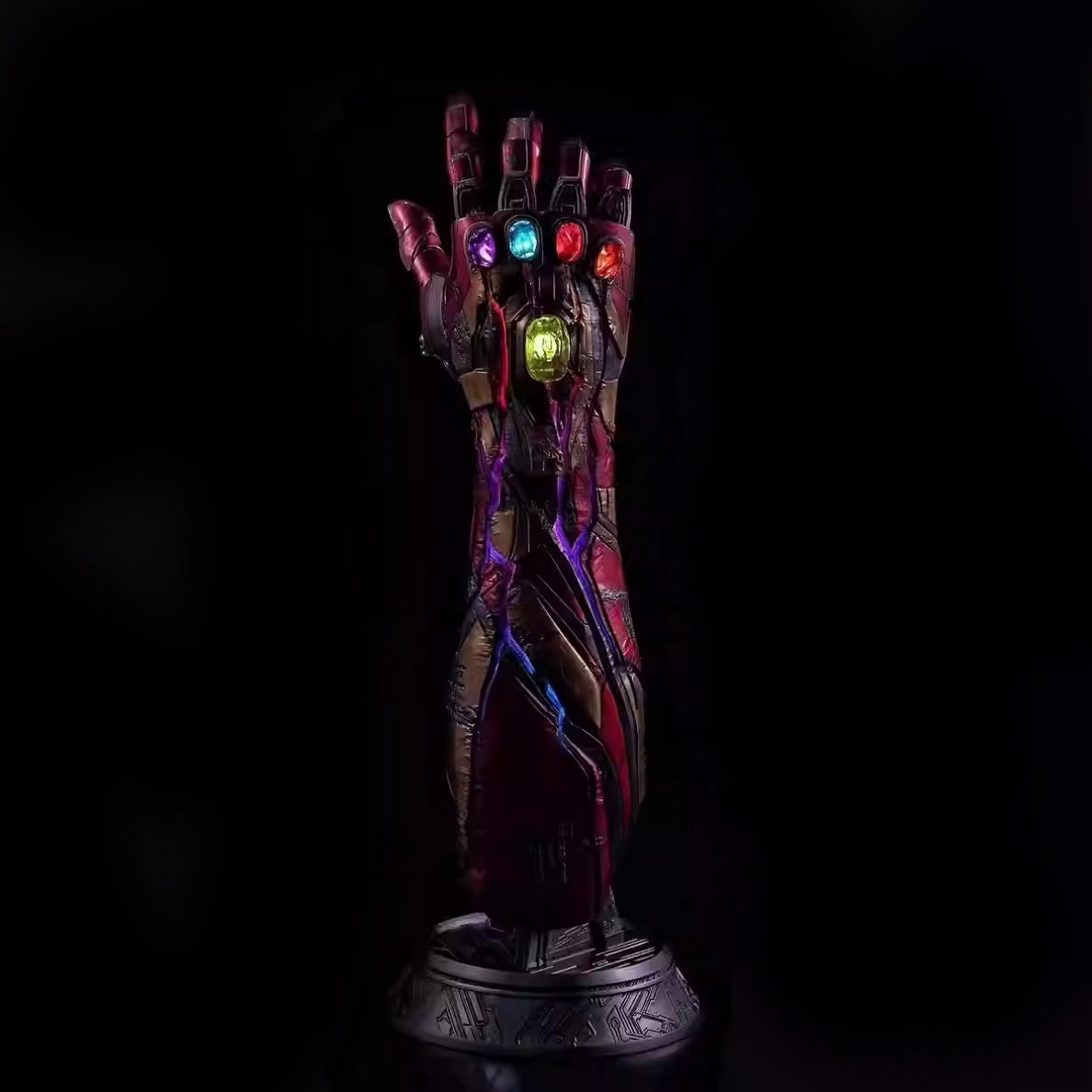 Iron Man MK85 Infinity Gauntlet 1/1 Scale Luminous Statue