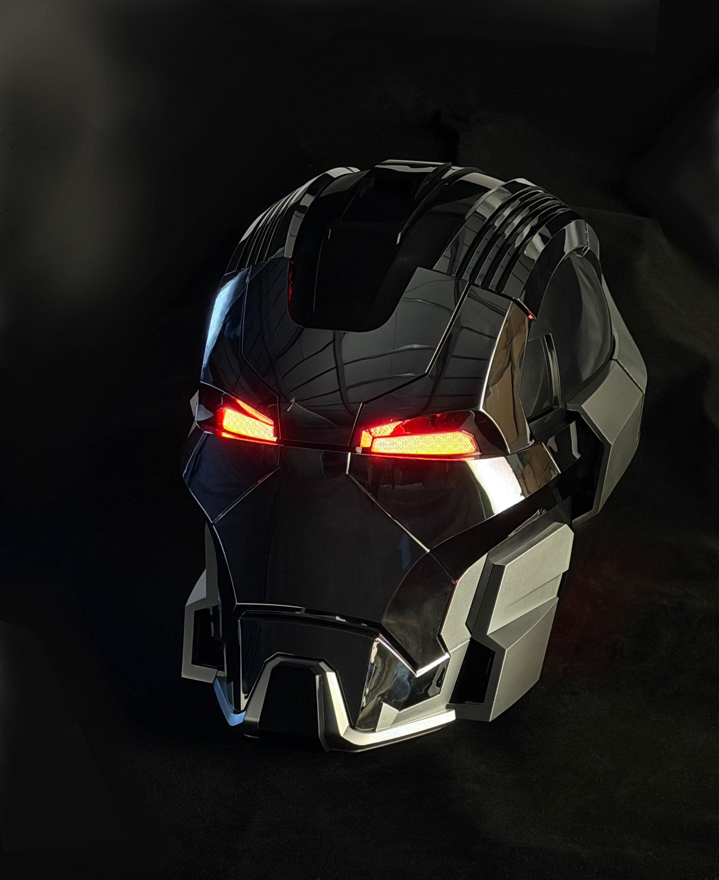 Free Shipping] Iron Man MK17 Heartbreaker Helmet English Voice