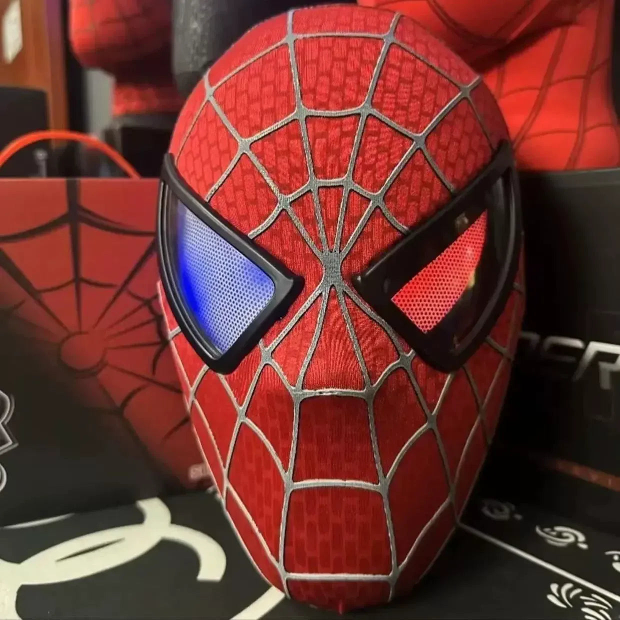 Tobey Maguire Spiderman Mask Moving Eyes