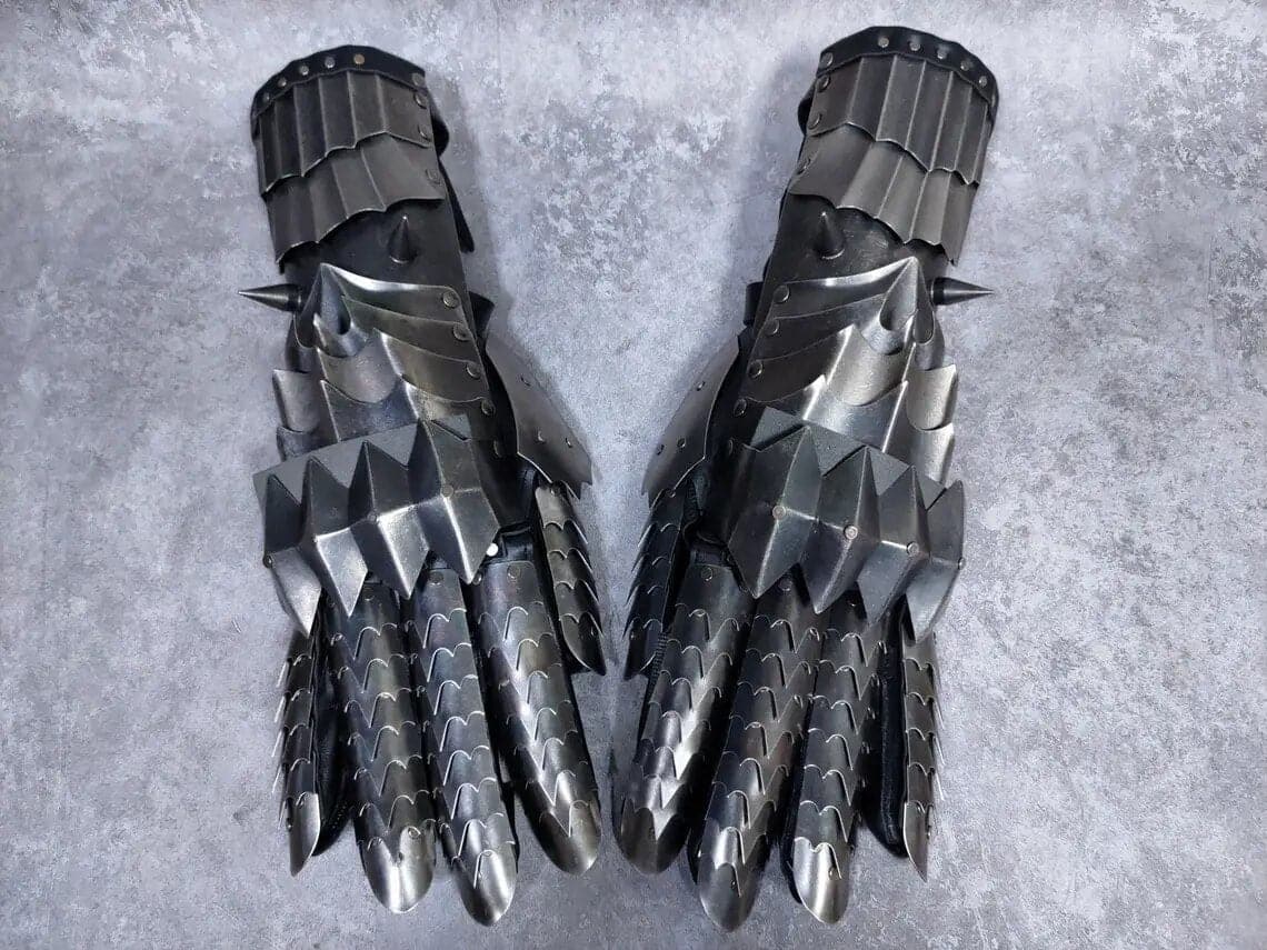 The Lord of the Rings Witch King Wearable Metal Gauntlets Medieval Armor - GeekReplicas