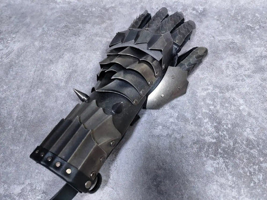 The Lord of the Rings Witch King Wearable Metal Gauntlets Medieval Armor - GeekReplicas